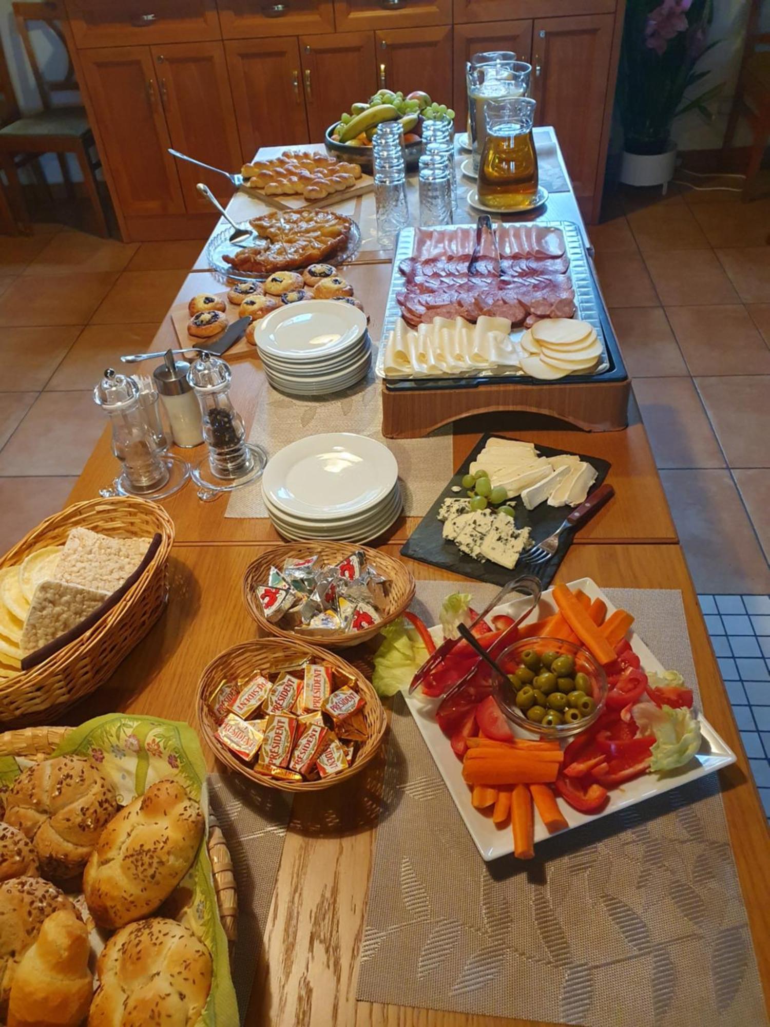 Hotelovy A Jezdecky Areal Dvur Krutenice المظهر الخارجي الصورة